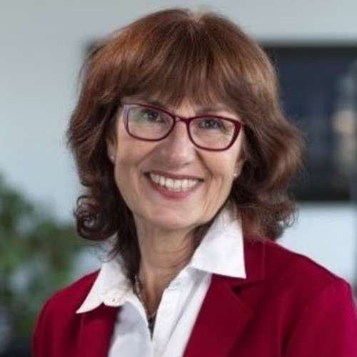 Jale Kurtulus - Finance & HR Photo of Jale Kurtulus: Finance & Human Resources Department of Aribas Printing Machinery